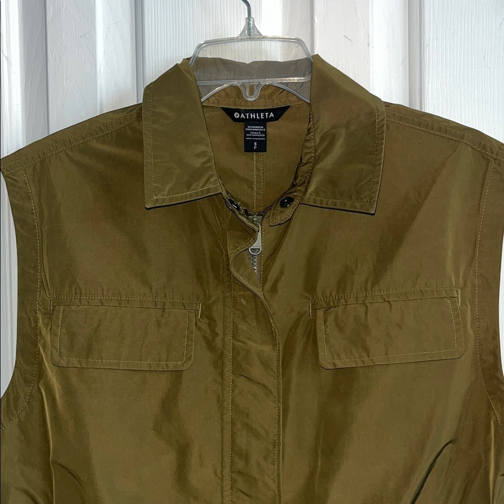 Athleta Boundless Olive Vest Size Small - Picture 6 of 11
